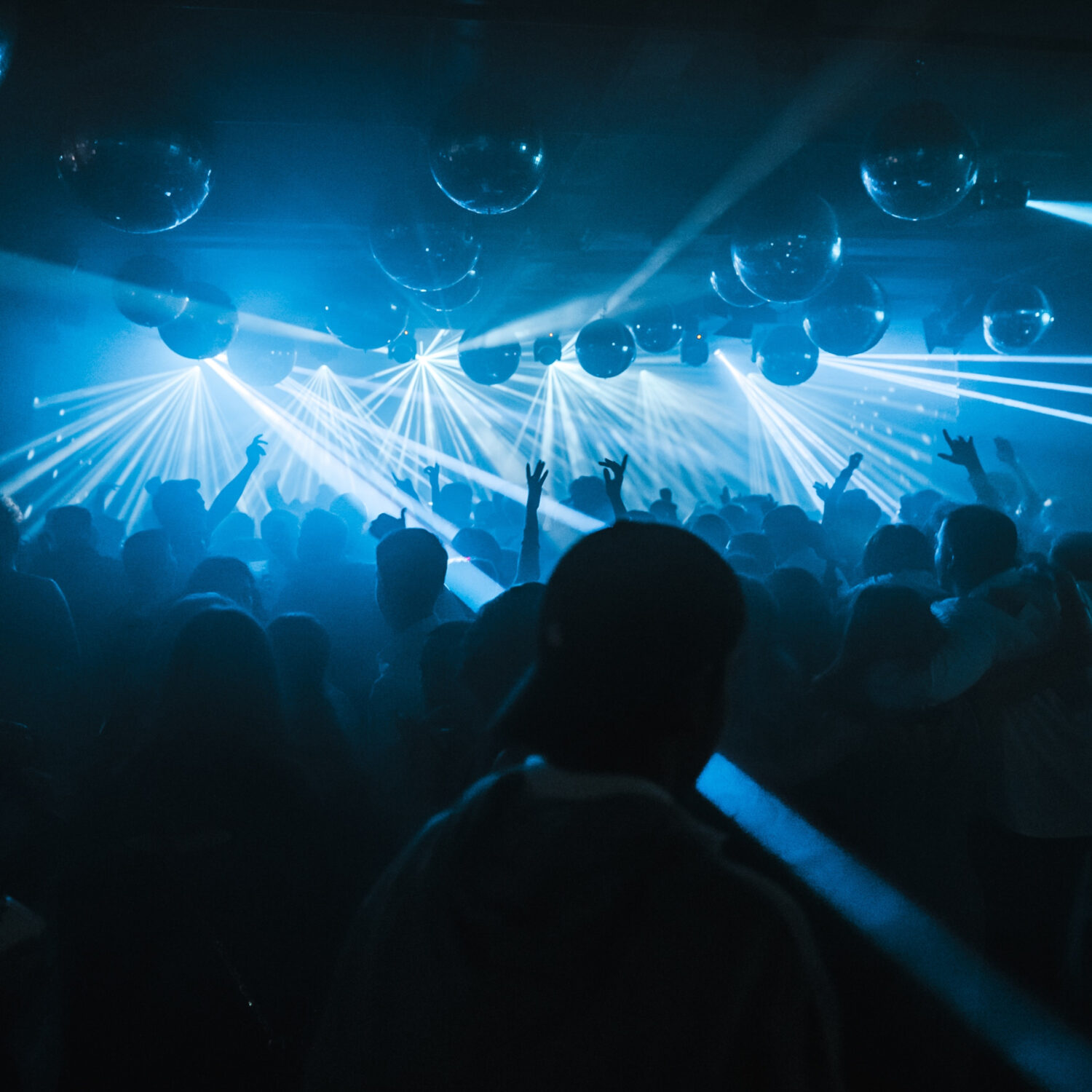 Naktsdzīve Rīgā: 12 lieliskas ballīšu vietas – Neighborhood