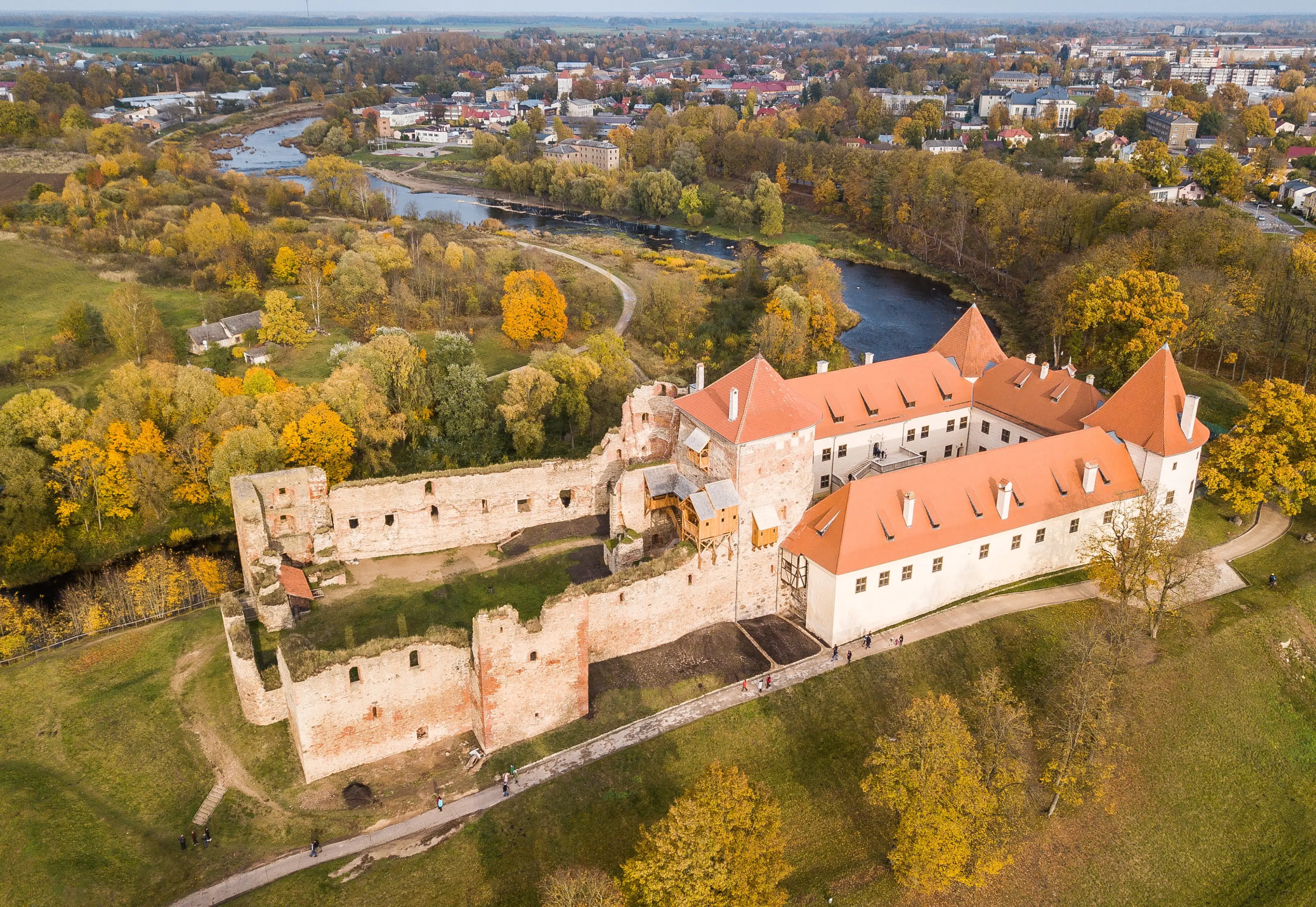 Pilis Latvijā, kuras vērts apciemot