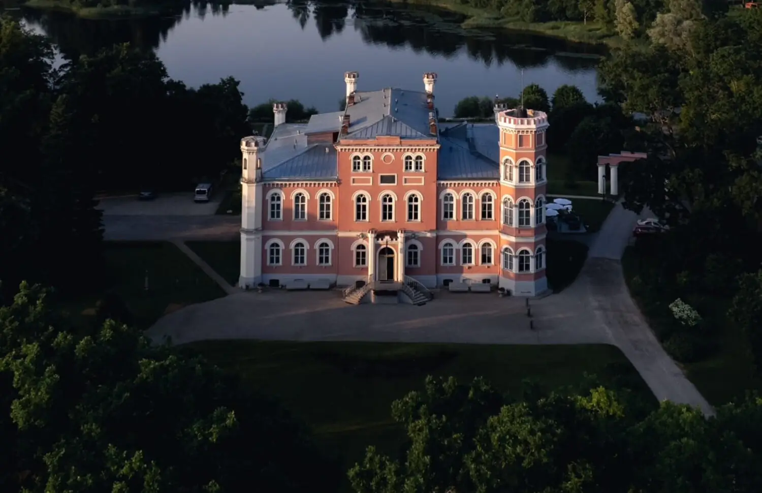 Where to relax away from the city: 9 unusual hotels in Latvia