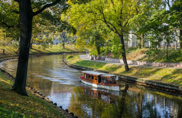 Green oasis in the city rush: 10 picturesque parks in Riga