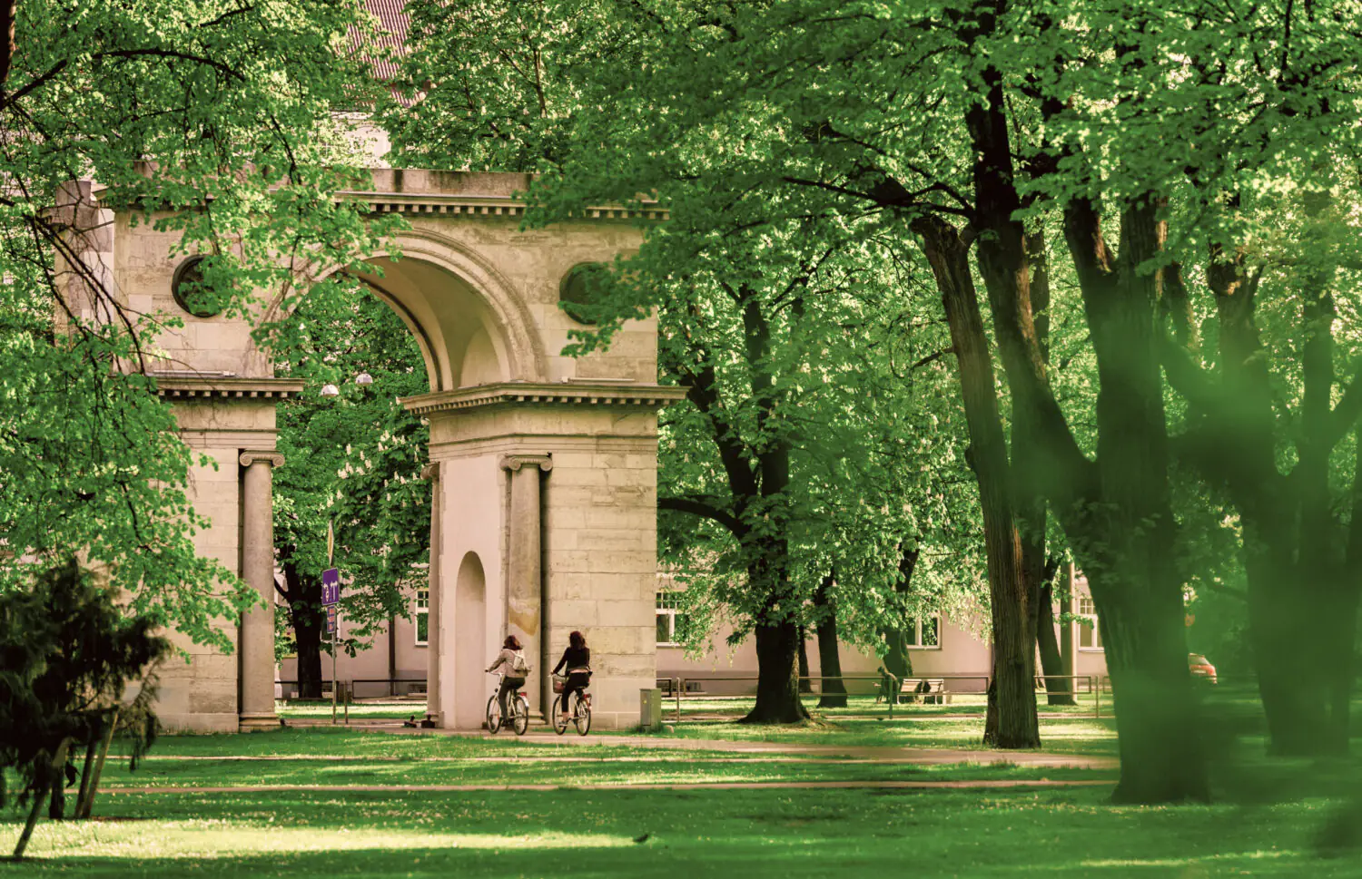 Green oasis in the city rush: 10 picturesque parks in Riga