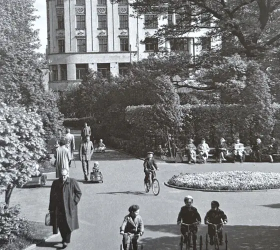 A walk with famous citizens of Riga: Vērmane Garden