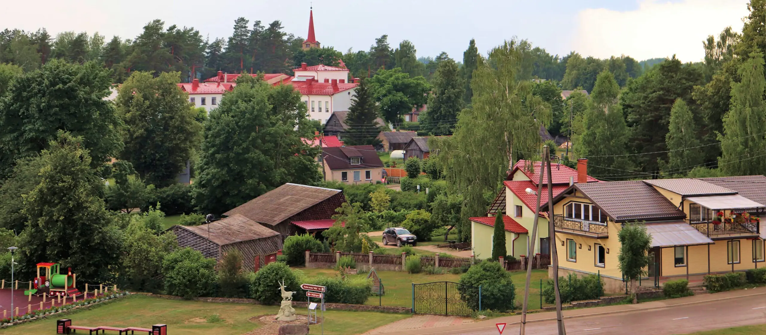 Viesīte &#8211; Mājīga Pilsētiņa Sēlijas Pastorālajā Centrā