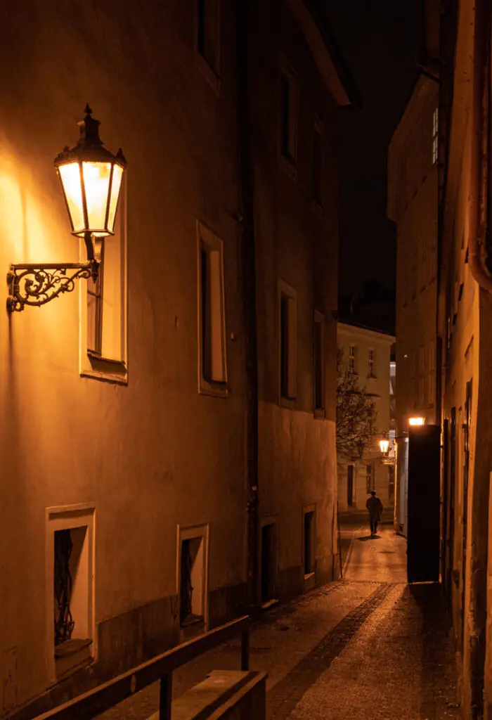 Старый город: места, которые перенесут в другую эпоху