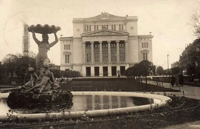 Latvijas Nacionālā opera: vienas ēkas stāsts