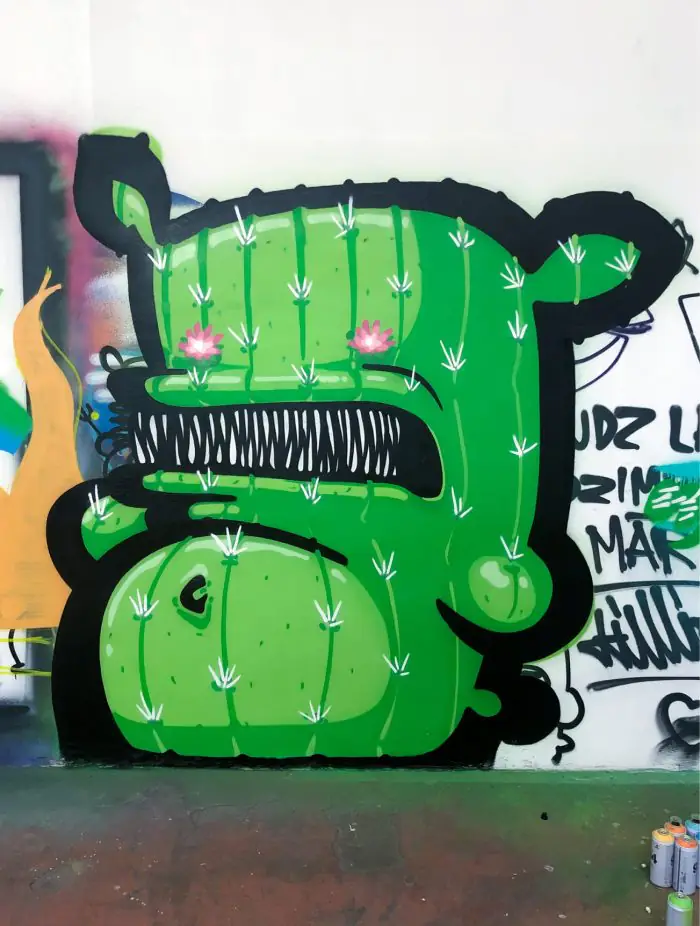 KIWIE: stand out to fit in