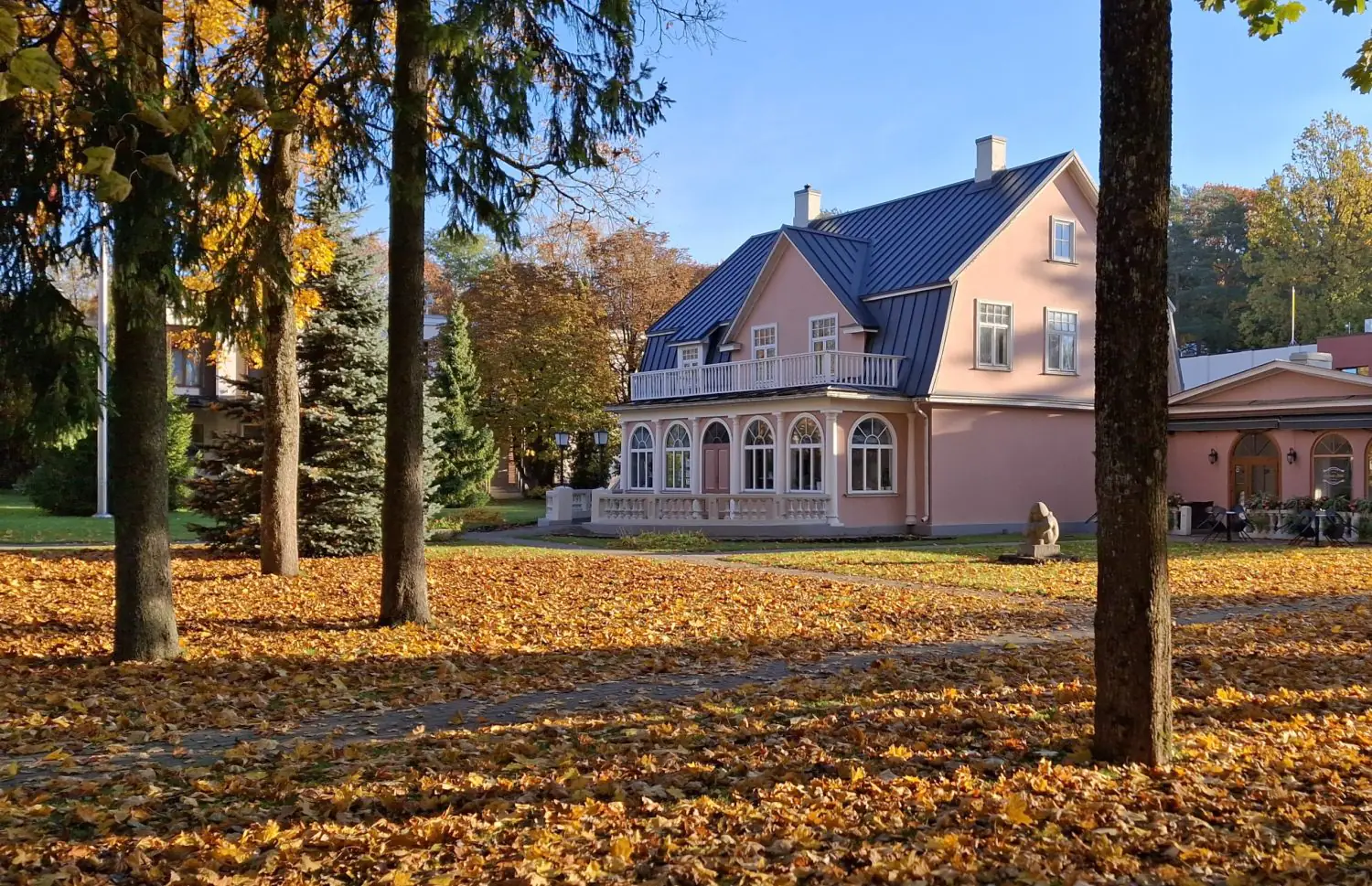 9 самых красивых курзалов Балтии