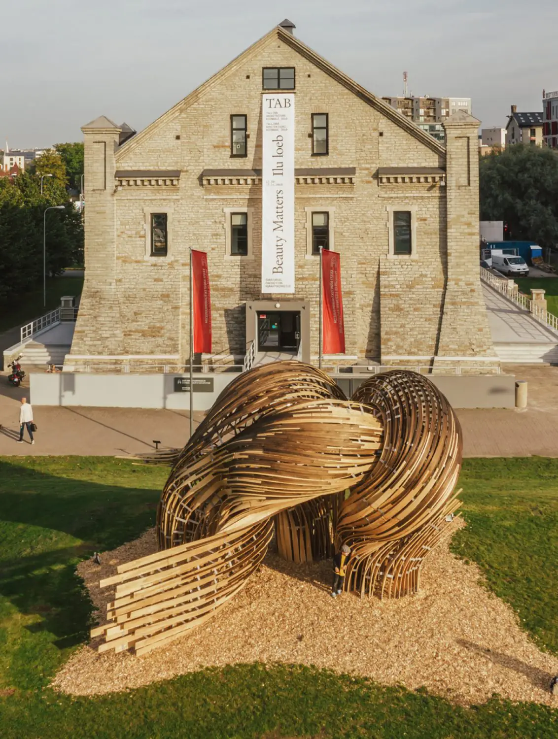 Urban Festivals: Activation, Inclusion and Experimental Architecture