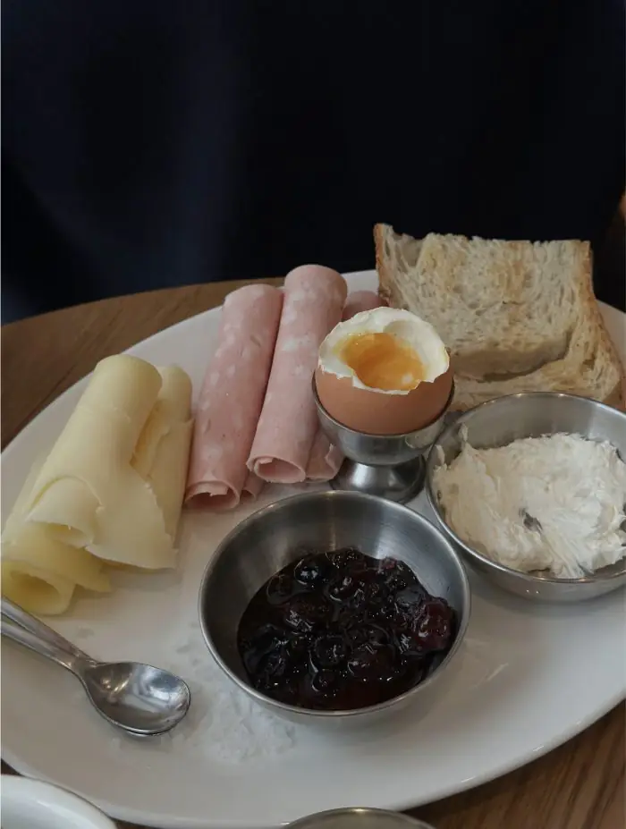 Biohacking in the city: simple ways to support yourself