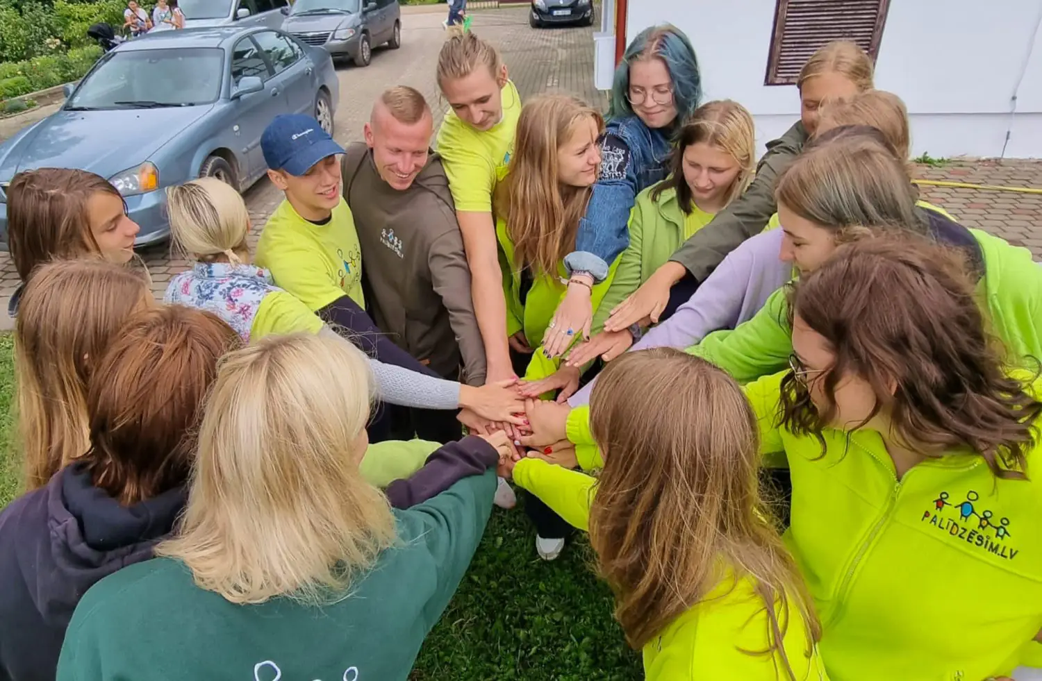 Kad ir vēlēšanās darīt kaut ko labu: brīvprātīgā darba iespējas Rīgā