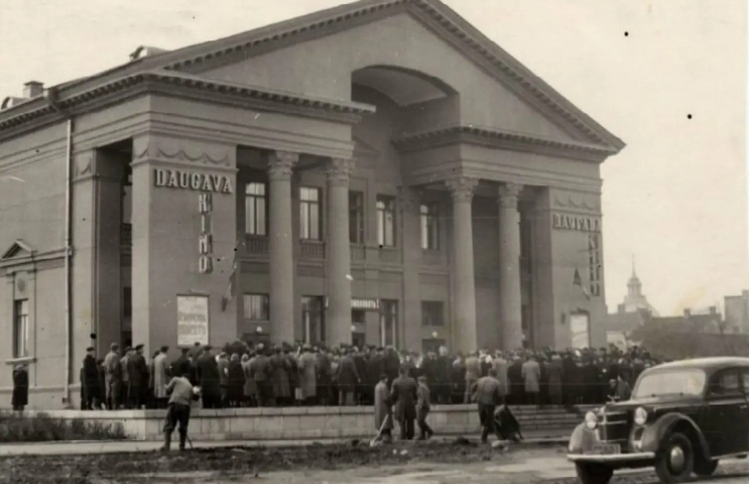 Daugavpils. Architectural guide