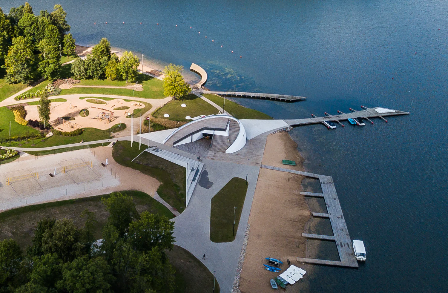 “Piektā fasāde” Latvijas arhitektūrā