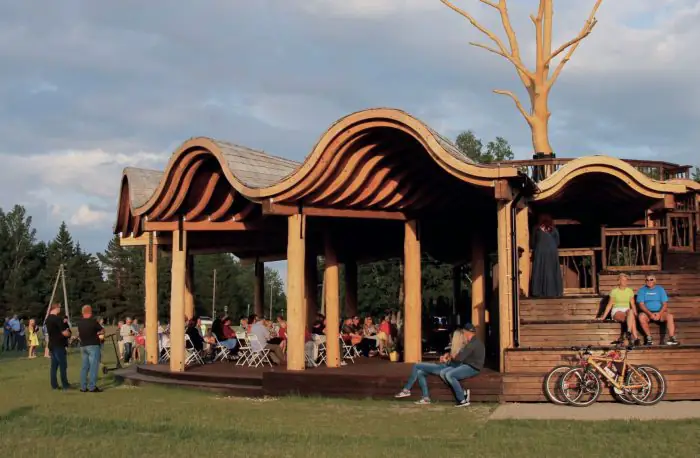 “Piektā fasāde” Latvijas arhitektūrā