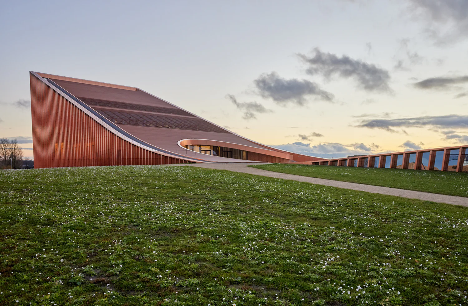 “Piektā fasāde” Latvijas arhitektūrā