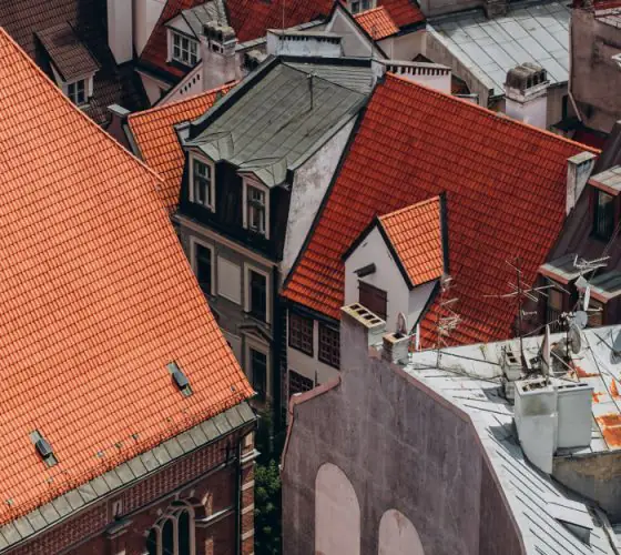 “Piektā fasāde” Latvijas arhitektūrā