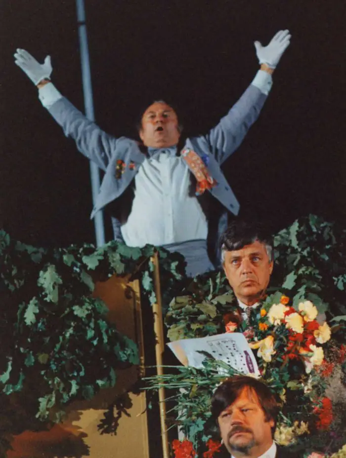 Raimonds Pauls. <br>Dzejnieku vārdiem