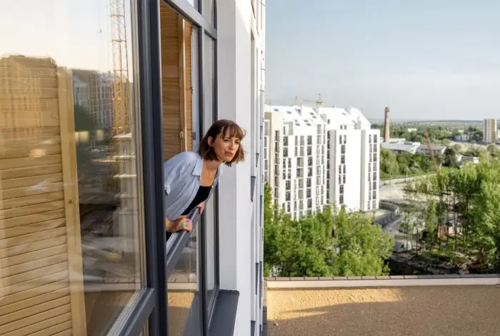 Тихая архитектура: Как шумовое загрязнение меняет требования к жилью