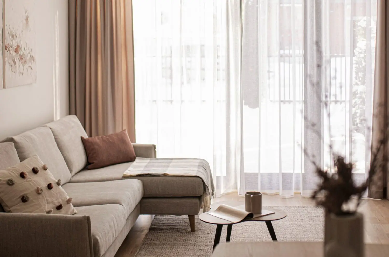 Тихая архитектура: Как шумовое загрязнение меняет требования к жилью