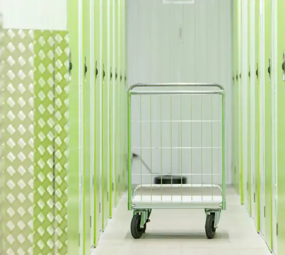 Self-storage: городские склады вместо хранение на балконе