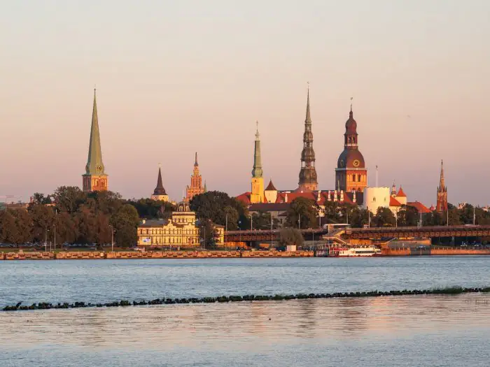Baltijas nekustamā īpa&scaron;uma ziņas / Rimi Lietuva &bull; Tērbatas Lofti &bull; Latvijas Onkoloģijas centrs / 6.&ndash;10. jūlijs